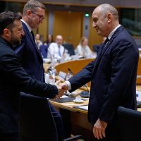 Премьер Болгарии пообещал наложить вето на новый пакет санкций ЕС против России Премьер Болгарии пообещал наложить вето на новый пакет санкций ЕС против России