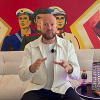 «Гопник в Adidas»: как Bald and bankrupt описал Латвию
