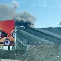 Столб дыма над торговым центром: пожар возле Rīga Plaza (видео)