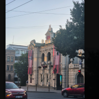 «Амиши уничтожат латышский язык быстрее русских»: рижане в шоке от оформления Национального театра