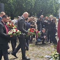 И дождь плакал: первые лица страны почтили память жертв холокоста. ФОТО