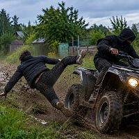 На квадроцикле от полиции: убегавший потерял и пассажира, и само транспортное средство На квадроцикле от полиции: убегавший потерял и пассажира, и само транспортное средство
