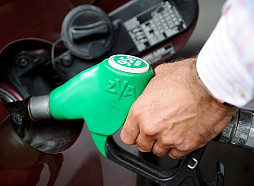 Valdība atbalsta akcīzes nodokļa samazināšanu dīzeļdegvielai par aptuveni 15%