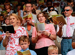 Pēc Jehovas liecinieku pieteikuma ST ierosina lietu par reliģisko organizāciju atzīšanas kārtību