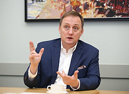 Kazāks: Latvijā pārtikas cenas veikalos sāk sekot tendencēm pasaulē