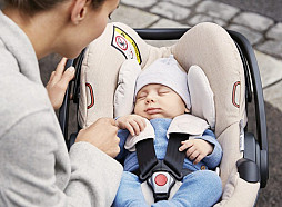 Valmieras novadā no nākamā gada bērna piedzimšanas pabalsts būs 500 eiro