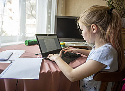 IKVD: Tālmācības biežāk ir izglītojamo vai viņu vecāku lēmums, retāk tās nosaka veselības apsvērumi
