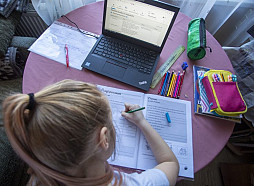 Klātienes mācībās varētu atgriezties ap 230 skolēnu, kuri mācās tālmācībā vai ģimenē