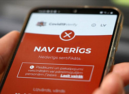 Par Covid-19 sertifikātu viltošanu trim sievietēm piespriež sabiedrisko darbu