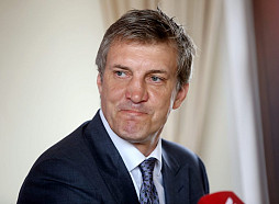 Hokeja treneris Ozoliņš bijušajai sievai izmaksās 650 000 eiro