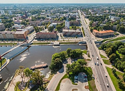 Šosezon Jelgavas pludmalēs vairākas reizes fiksēti bez vecāku uzraudzība palikuši un noklīduši bērni