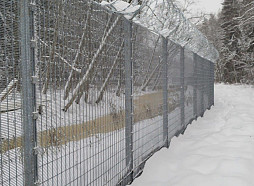 VNĪ: Žoga izbūve gar Latvijas-Krievijas robežu noslēgsies gadu mijā