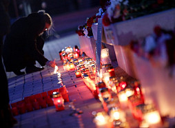 Rīgā piektdien pieminēs Zolitūdes traģēdijā bojāgājušos