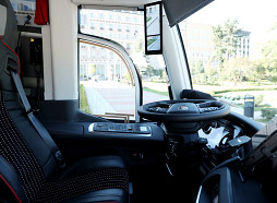 Aculiecinieka ziņojums palīdz apturēt ļoti stiprā reibumā stūrējošu autobusa vadītāju