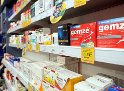Vāc parakstus par pārmaksātā IIN atmaksu par recepšu medikamentiem