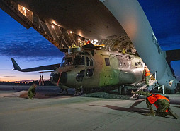 Latvijā nogādāti divi «CH-147 Chinook» helikopteri no Kanādas