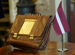 Valdība atbalsta nākamā gada budžeta projektu