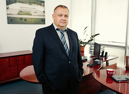 No ražotāja “Forevers” ar šantāžu mēģina izspiest naudu un grauj reputāciju