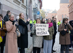 Pret lēmumu izstāties no Stambulas konvencijas protestēs arī latvieši ārpus Latvijas