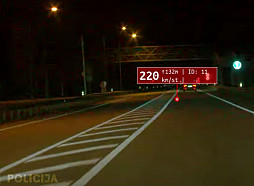 Pusaudzis ar vecāku automašīnu bēdzis no policijas ar 235 km/h lielu ātrumu