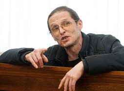 Bunkus slepkavībā apsūdzētajam Krivošejam par huligānismu tiesas zālē piespriež deviņu mēnešu cietumsodu