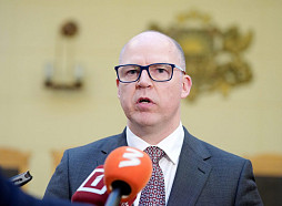 Saeima ģenerālprokora amatā ieceļ Meisteru