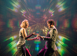 Čehova teātrī pirmizrādi piedzīvo izrāde «Ceļojums pusnaktī»