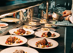 «Michelin» ieteiktais restorāns «Ferma» uz laiku pārtraucis darbību