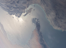 ASV karakuģi šķērsojuši Hormuza šaurumu