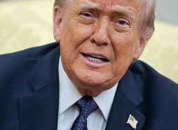 Tramps apsver Irānas kara «pakāpenisku izbeigšanu»