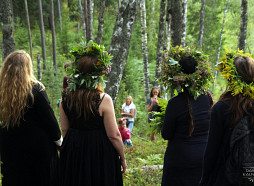 Notiks jau trešais Starptautiskais tradicionālās āra dziedāšanas festivāls DABĀ: Sāvienas pilskalnā