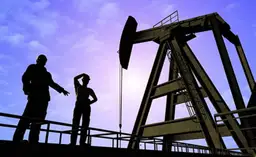 Резкое падение цен на нефть: соглашение США и Ирана готово к подписанию