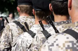 Число поступающих на службу добровольцев удвоилось: что это за люди?