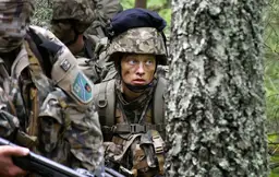 Встретили в лесу военных? Не пугайтесь, идут учения Земессардзе