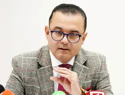 Не хватает врачей и коек, в избытке только больные: Абу Мери о новой реформе