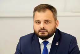 Юревицс: лучше бы Страуме ушёл на пенсию в другое время