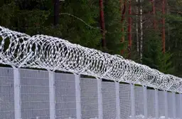 Vakar novērsti 140 nelegālo migrantu mēģinājumi šķērsot Latvijas robežu no Baltkrievijas puses