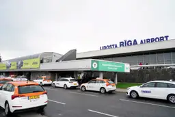 В аэропорту начались проверки знаний английского языка у прибывающих в Латвию: угадайте, зачем?