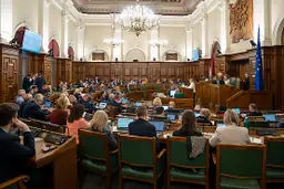 Срочное принятие поправок, запрещающих ввоз книг из России и Белоруссии отложено