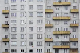 Балкон висит на честном слове: за чей счёт ремонтировать?
