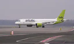 Arodbiedrība: «airBaltic» biznesa plāns var nozīmēt būtisku darbinieku skaita samazinājumu