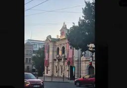 «Амиши уничтожат латышский язык быстрее русских»: рижане в шоке от оформления Национального театра