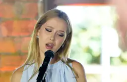 Буду учить 6 и 7 классы: латвийская оперная певица ушла работать в школу