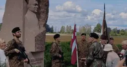 Пока всё проходит мирно. Айзсарги начали патрулировать улицы Риги