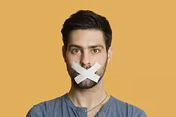 «Рекламу на русском тоже запретить!» Комиссия Сейма по правам человека