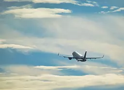 Топливо для самолётов подешевело, но билеты почему-то забыли об этом