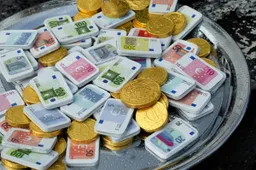 Почти 300 миллионов евро налоговых долгов Латвии признаны безнадежными