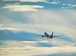 Топливо для самолётов подешевело, но билеты почему-то забыли об этом