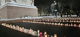 Сожгли храм вместе с находившимися в нём людьми: сегодня в Риге поминают жертв холокоста