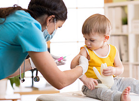 Ковид-вакцины «Pfizer» и «Moderna» одобрены для детей с полугода